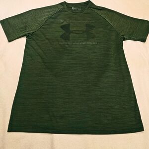 Under Armour Men's Green T-Shirt